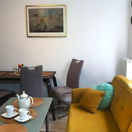 Apartment Planet Mercure Old Nova