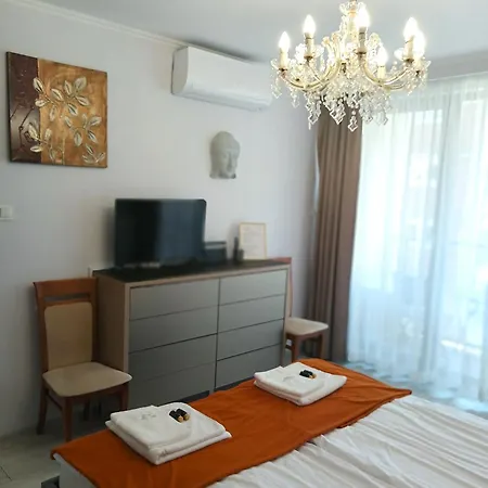 Planet Mercure Old Nova Apartment *